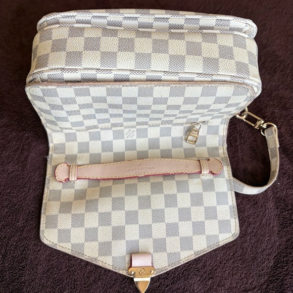 Authentic Louis Vuitton Cream and Blue Checkered Crossbody Bag - Picture 5 of 8